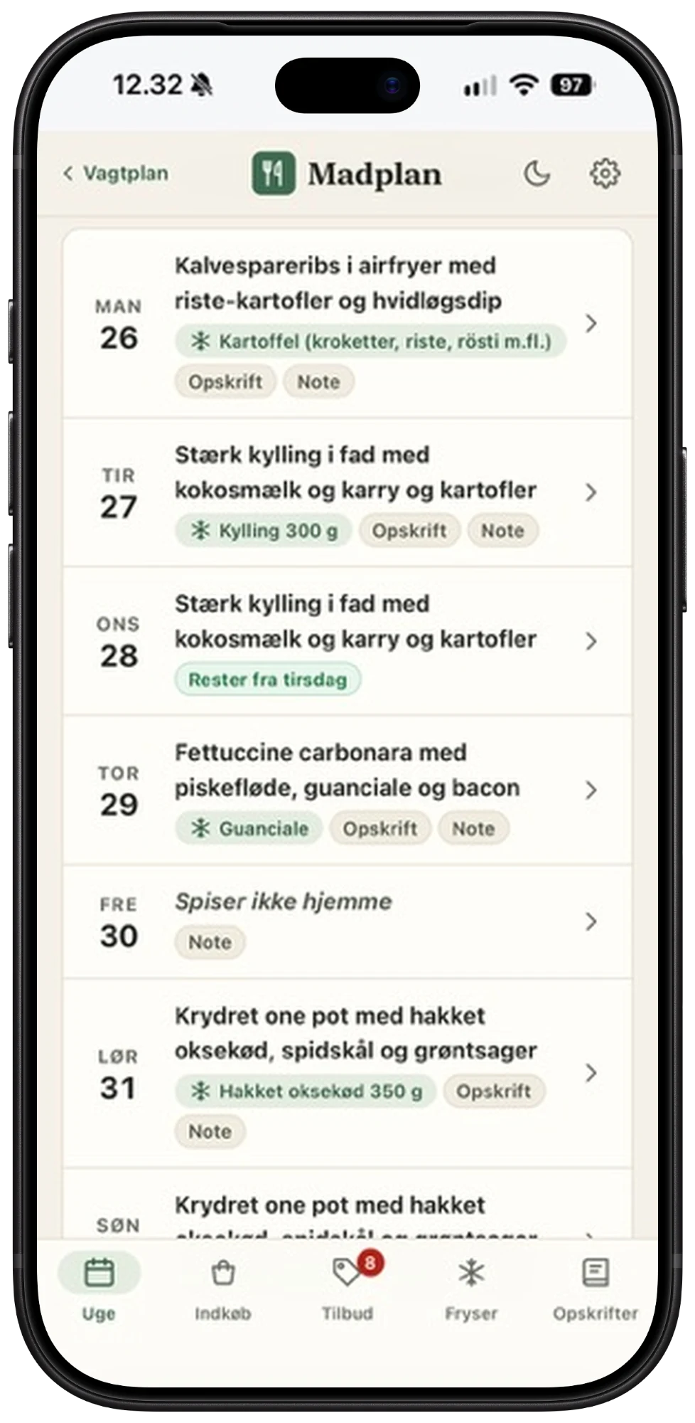 Ugens madplan på min iPhone: én ret pr. dag, med det, der skal op af fryseren, markeret